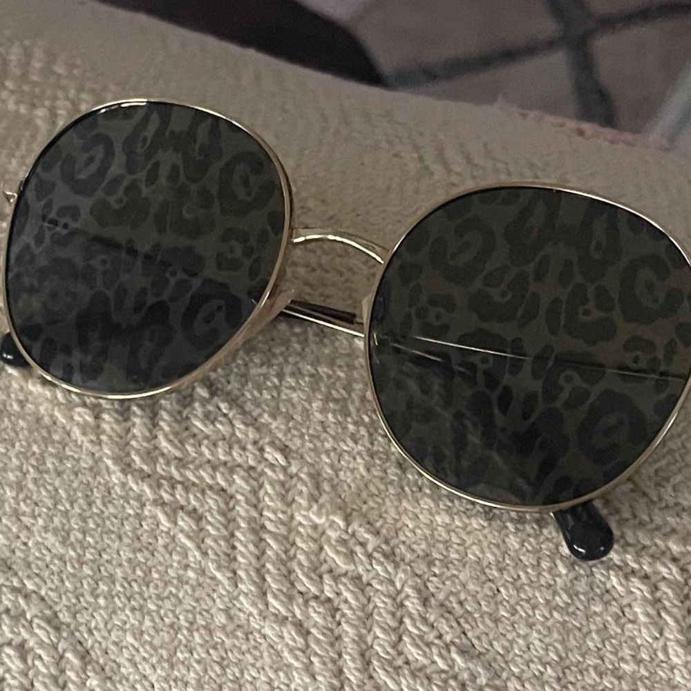 Leopard stamped avatar women’s sunglasses